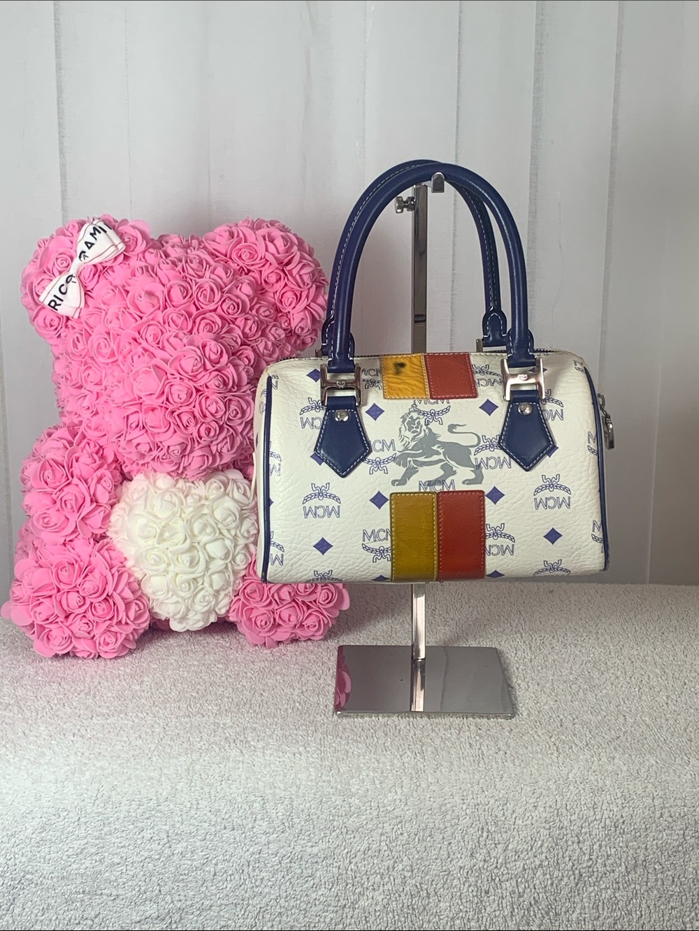 GUC MCM Visetos Princess Lion Satchel